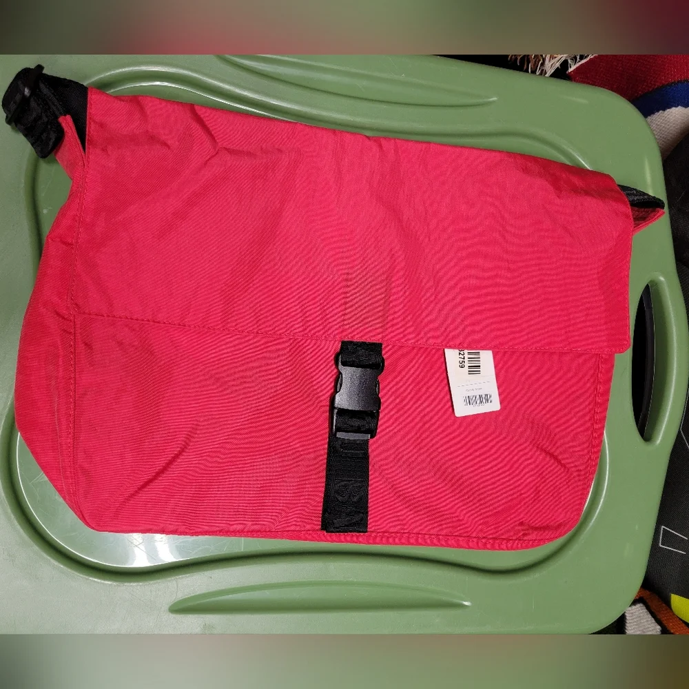 Baggu Messenger Bag Red Nwt - Picture 1 of 1